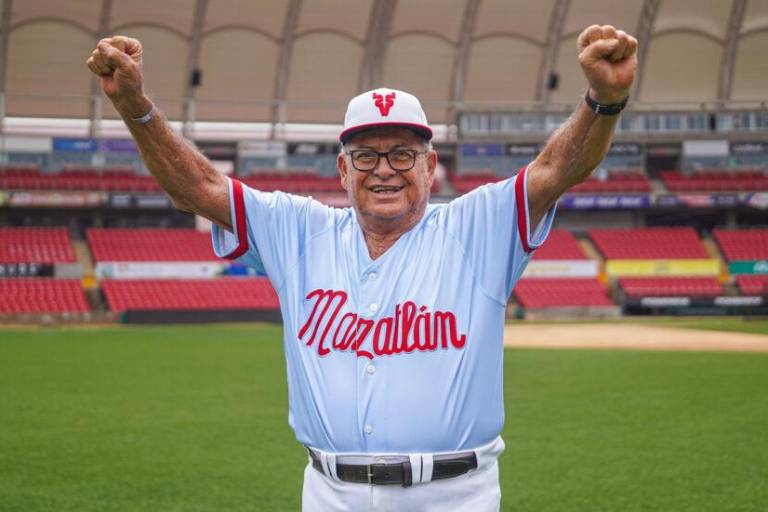 Carlos ‘El Chaflan’ López revela el cuarto jersey de Venados para la Temporada 2025-2026