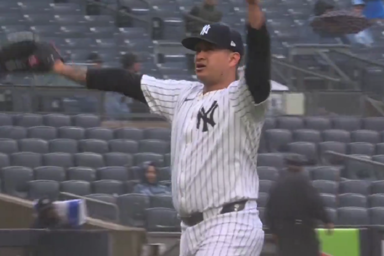 Nayarita Víctor González logra su segunda victoria en triunfo de Yanquis