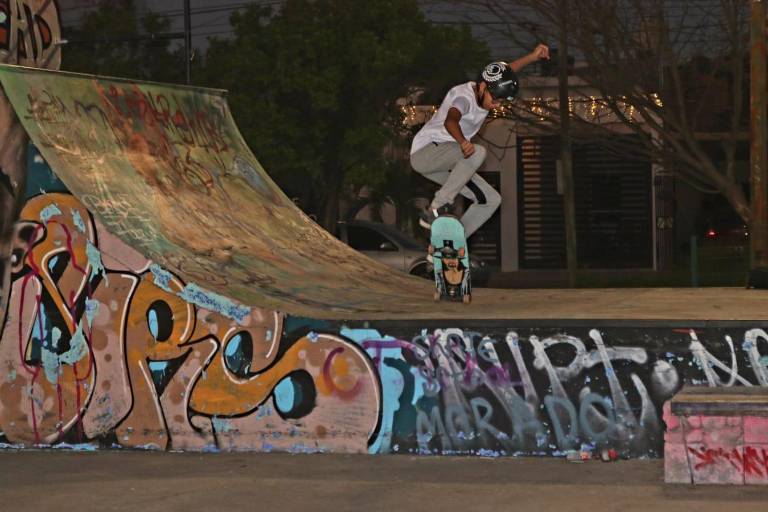 Skaters toman parte en cuarta etapa del Circuito de Patinaje sobre Ruedas Imdem, modalidad street