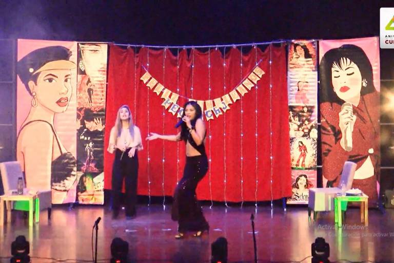 Dan vida a Selena, la reina del Tex-Mex, en escena