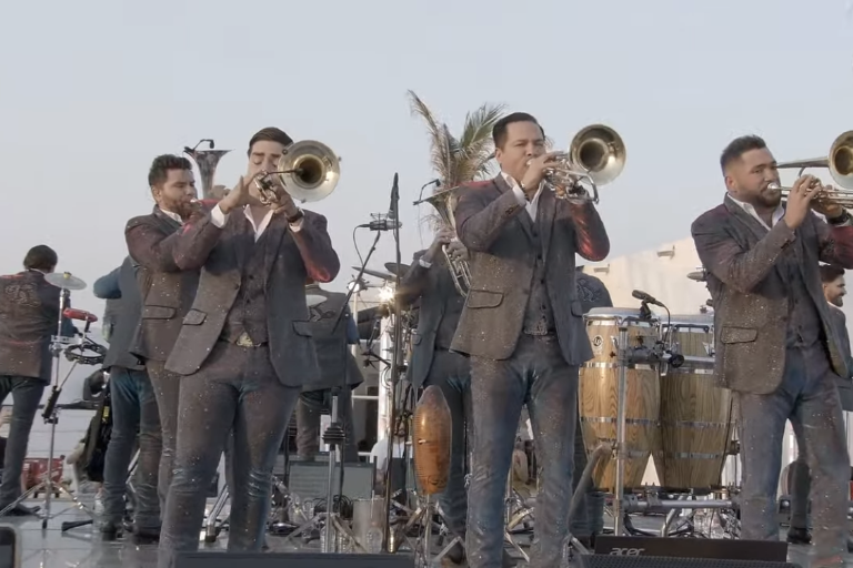 Banda El Recodo festeja a las madres con concierto