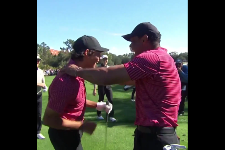 Hijo de Tigre... Tiger Woods atestigua primer hoyo en uno de su hijo