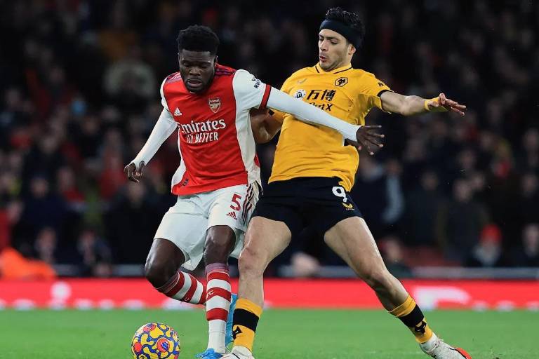 Arsenal remonta y le saca el triunfo de último minuto a los Wolves