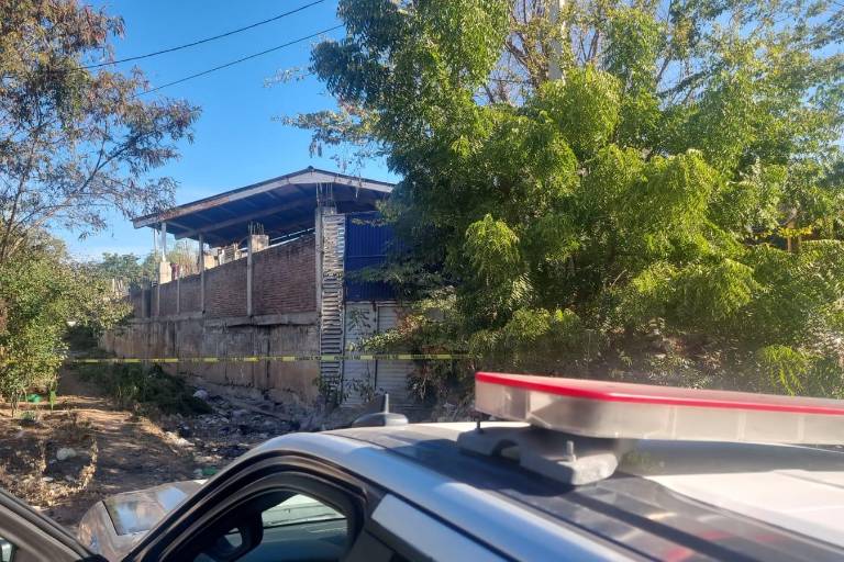 Hallan dos cuerpos carbonizados en canal de Culiacán y en tierras de cultivo