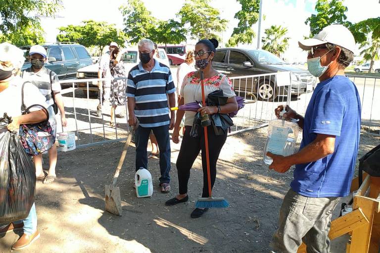 Molestan restricciones en panteones de Mazatlán
