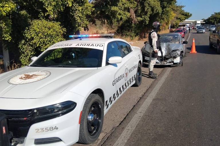 Choque tipo carambola afecta a ocho vehículos en La Costerita