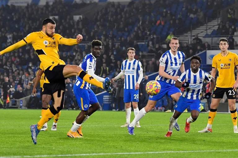 Los Wolves, sin Raúl Jiménez, vuelven al triunfo ante el Brighton &amp; Hove Albion