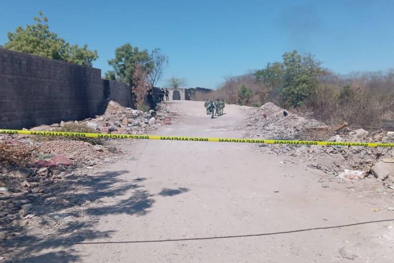 Hallan a joven de 20 años semienterrado en Culiacán