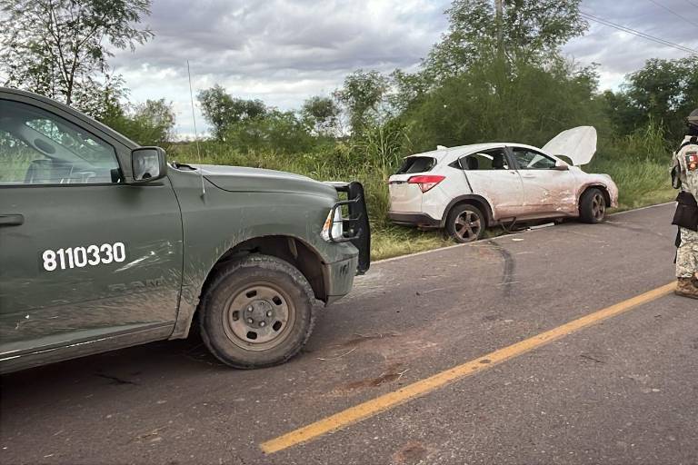 Ejército asegura vehículos blindados y casas baleadas tras enfrentamientos en Culiacancito y El Tamarindo