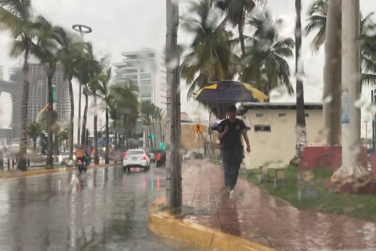 Amanece Mazatlán con ligeras lluvias y podrían intensificarse señala Protección Civil