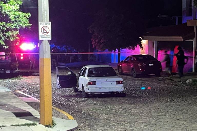 Ataque armado en Las Quintas deja un policía herido y una mujer muerta por bala perdida en Culiacán