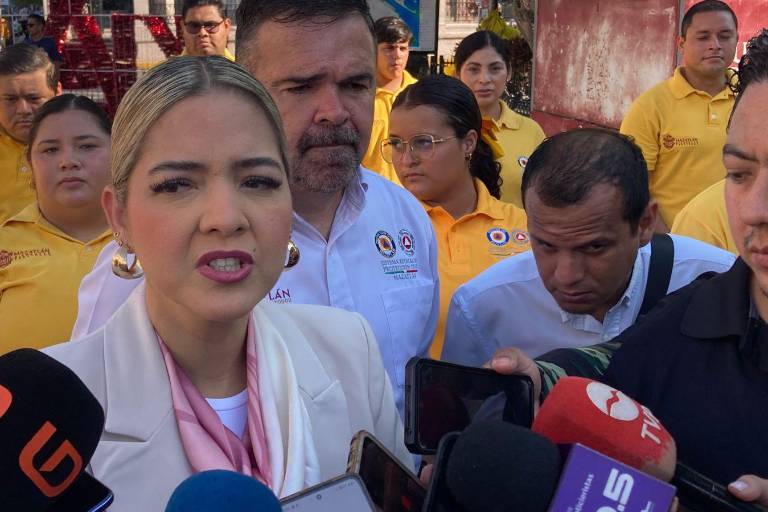Llama Estrella Palacios a que líderes de ‘Guerreros Azules’ continúen con mesas de trabajo para solucionar sus casos