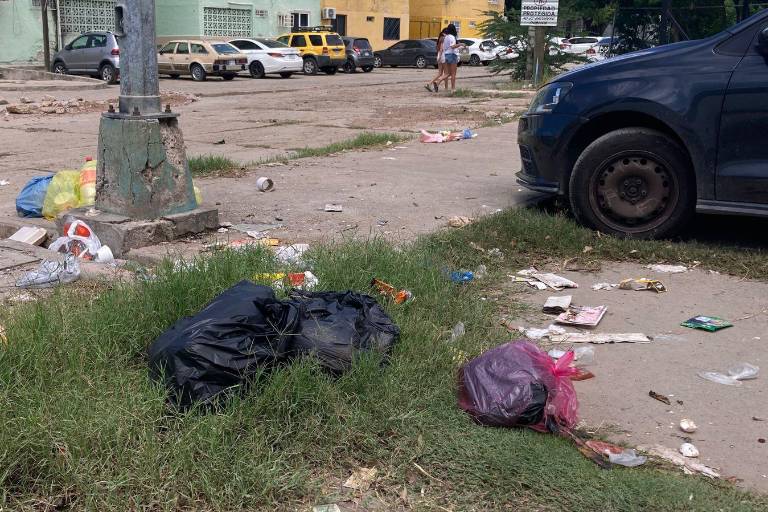 Vecinos de El Toro en Mazatlán exigen limpieza ante acumulación de basura