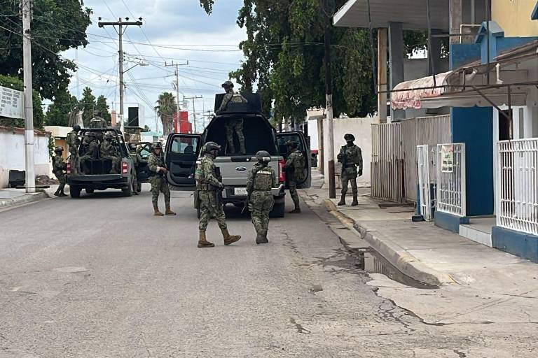 Operativo de la Marina en Navolato moviliza más de 20 unidades y helicópteros