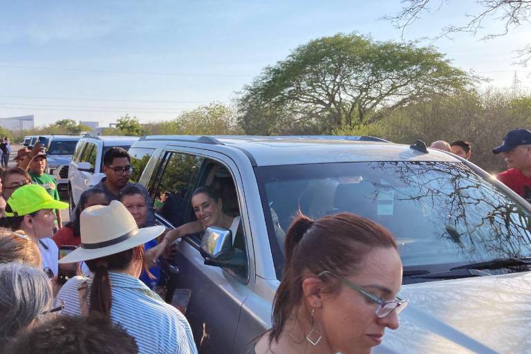 Visita presidencial en Mazatlán deja ‘selfies’, aplausos... y desilusión