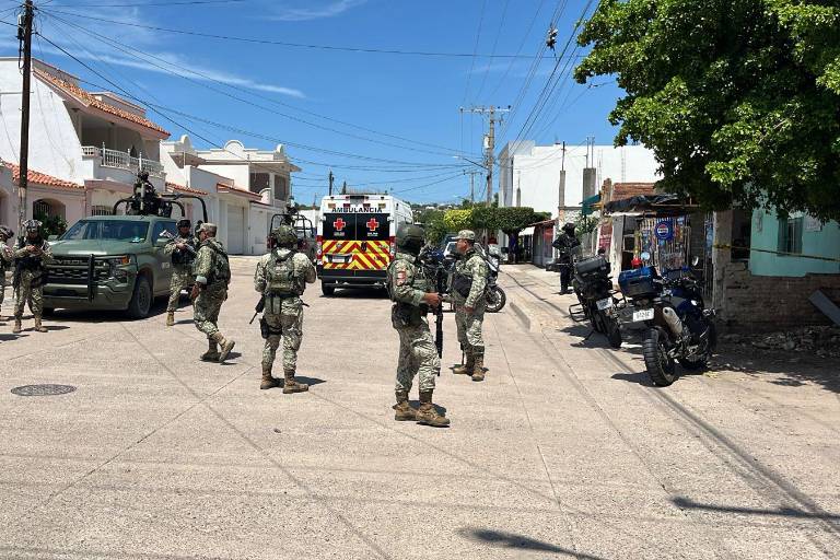Identifican a dos hombres asesinados dentro de abarrote en la colonia Emiliano Zapata de Culiacán