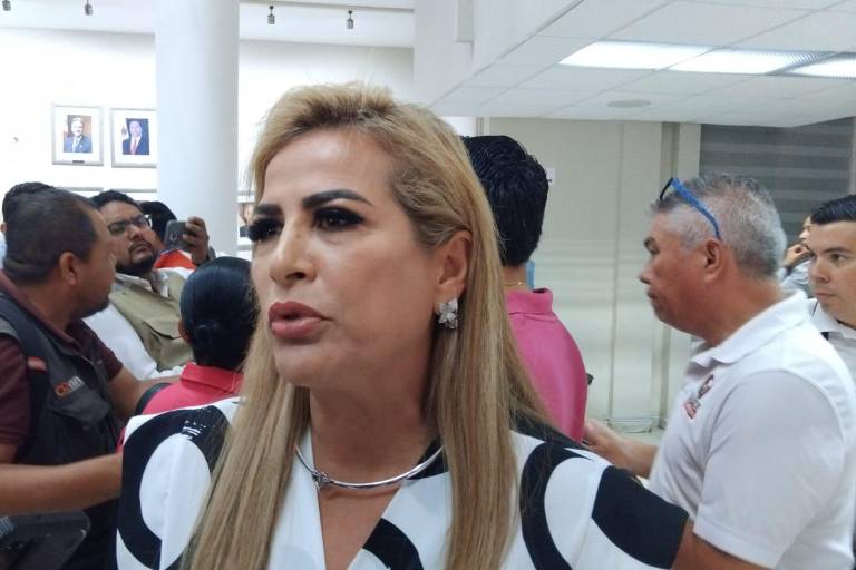 Exige regidora Milay Quintero detener el relleno de la Laguna del Camarón, en este puerto