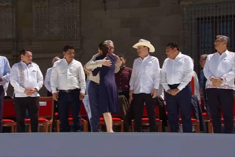 Asiste Rocha Moya a concentración encabezada por Sheinbaum ante tensiones con Estados Unidos