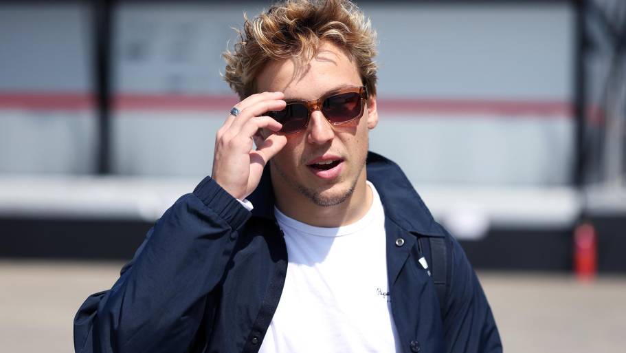 Liam Lawson decepciona en la clasificación del GP de China; Red Bull evalúa su futuro