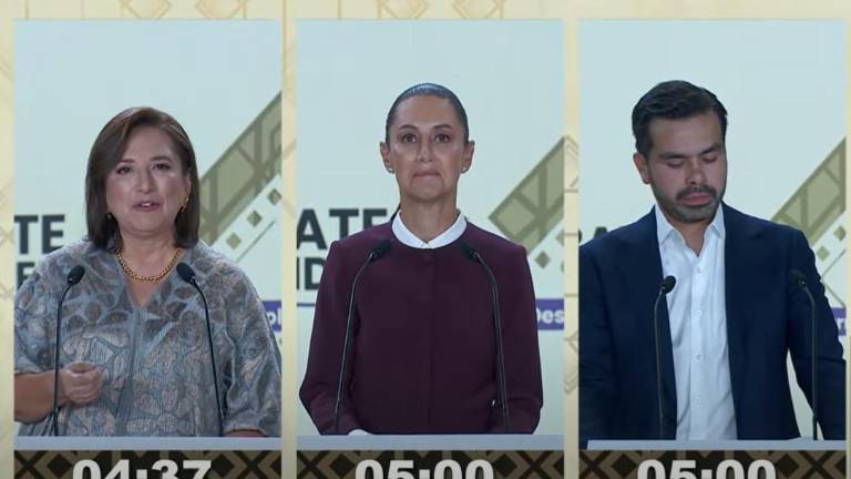 El segundo debate presidencial inició con confrontaciones entre Claudia y Xóchitl.