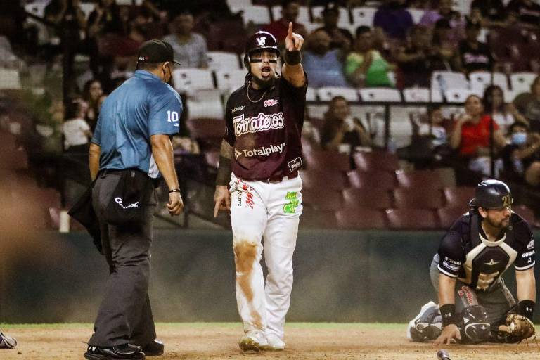 Tomateros de Culiacán saca la escoba ante Algodoneros de Guasave