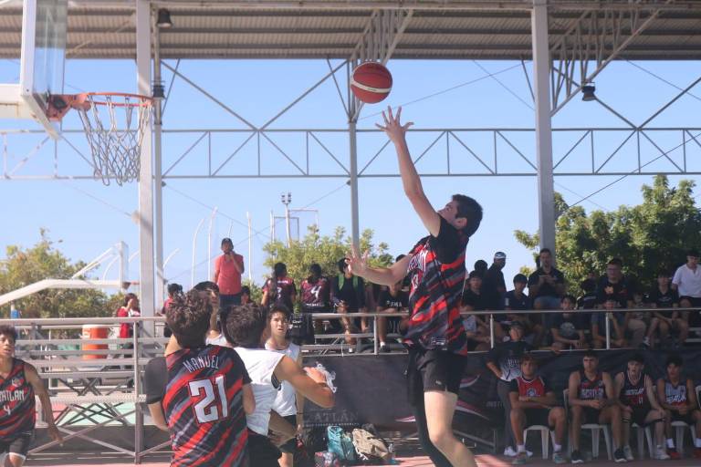 Enseña la Selección de Basquetbol de Mazatlán su poderío