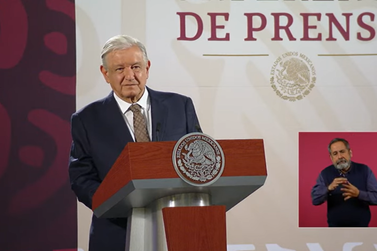 AMLO acusa especulación de Tesla en planta en Nuevo León; anuncio de Musk no es serio, dice