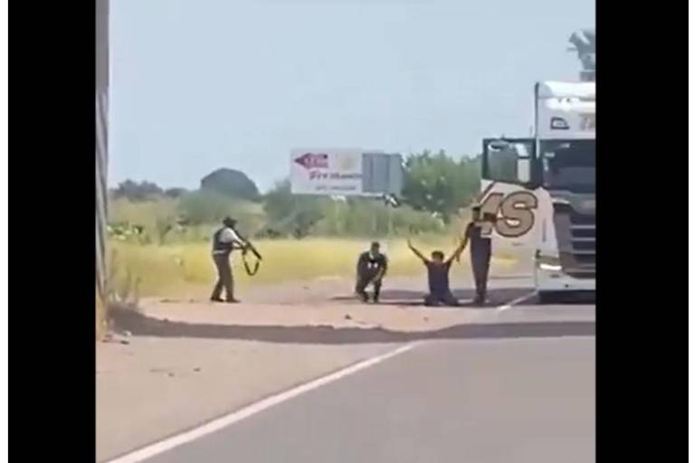 Captan en video momento en que la Guardia Nacional somete a quienes se habían robado un tráiler