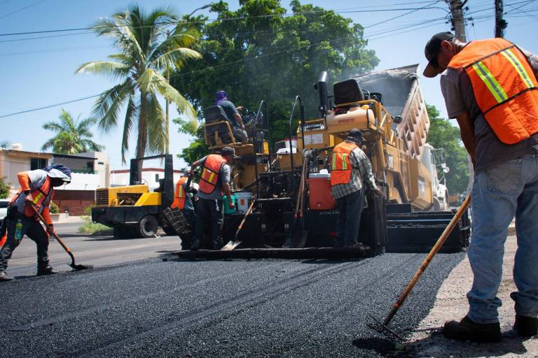 Avanza reencarpetado de bulevares en Las Quintas y El Barrio, en Culiacán