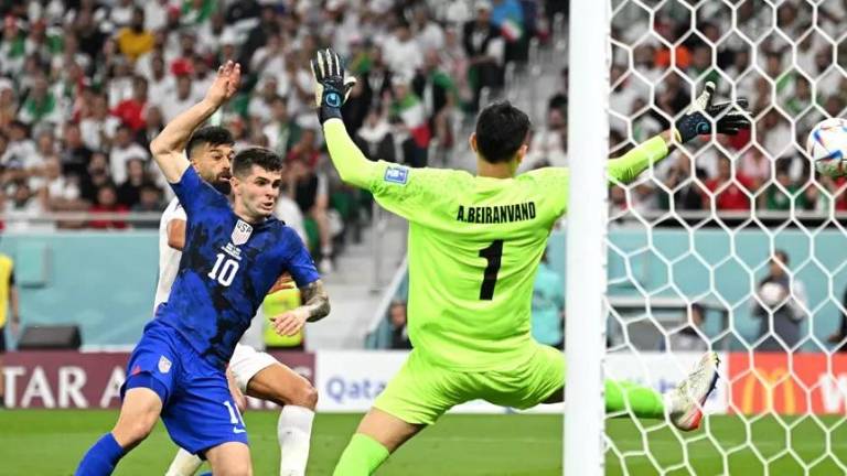 Christian Pulisic marcó el gol que clasificó a Estados Unidos para octavos de final.