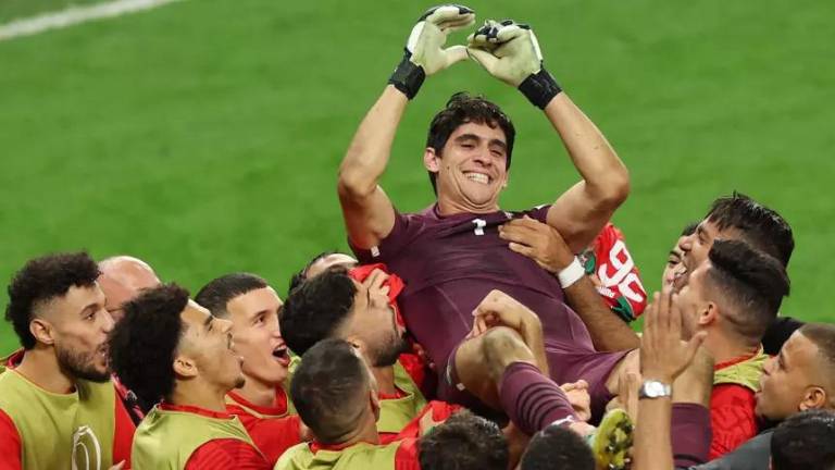 El marroquí es uno de los diez mejores arqueros del mundo según France Football.
