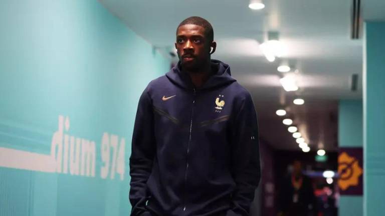 Messi es muy peligroso y haremos todo lo posible frente a él: Dembélé