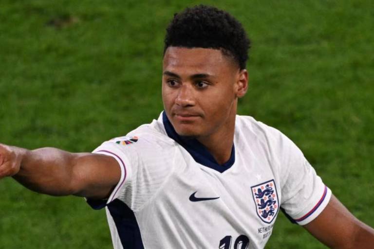 Watkins mete en la final a Inglaterra