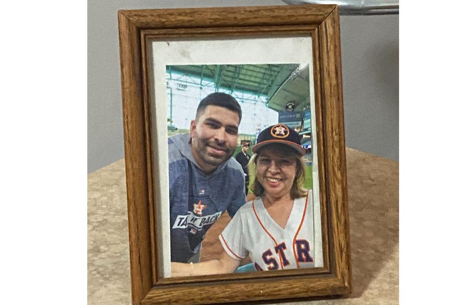 $!José Urquidy con su prometida, Estefanía Durán Villa.