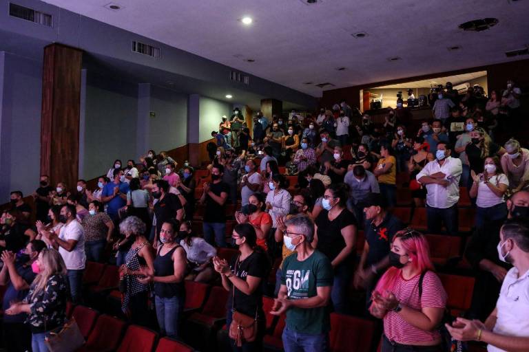 Reviven la nostalgia en el homenaje póstumo al trovador Juanito Jiménez