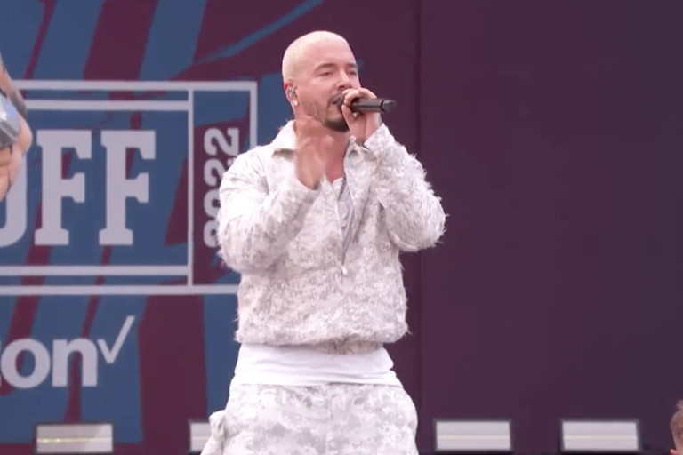 Da J Balvin el toque latino al Kickoff Experience NFL 2022