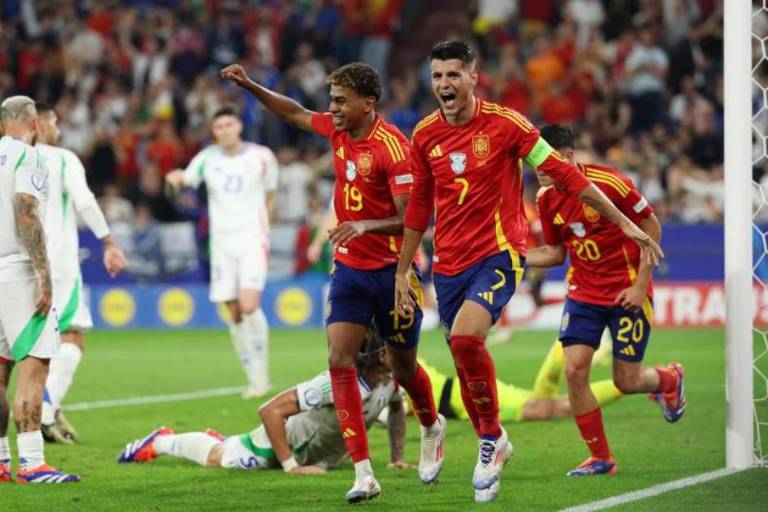 España gana a Italia y es primera de grupo