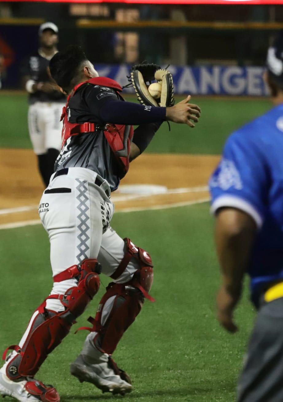 $!Pierde Venados primero de la serie ante Algodoneros en extrainnings