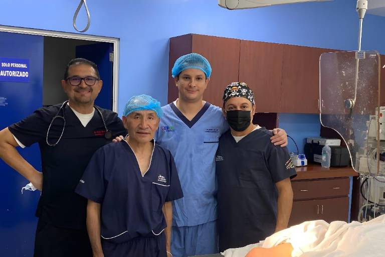 Realizan doctores del Hospital General de Culiacán complejo procedimiento cardíaco y salva vida de una paciente