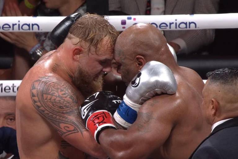 Mike Tyson perdió ante un Jake Paul que no necesitó de mucho