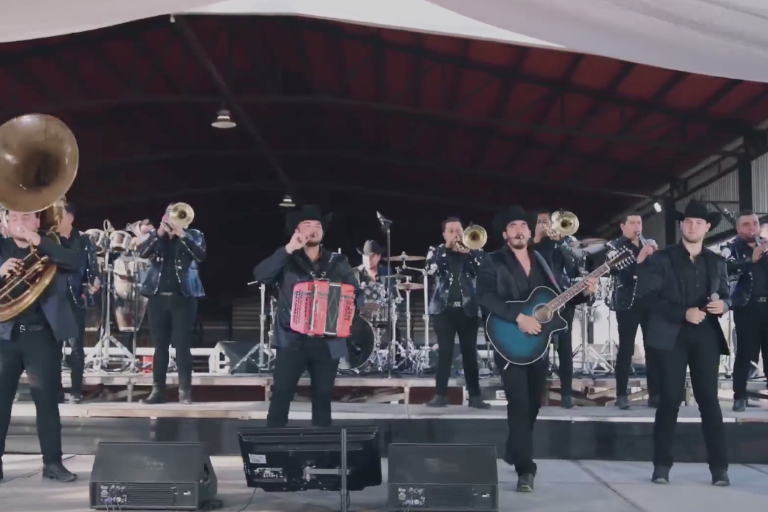 Presenta Calibre 50 a su quinto integrante, Ángel Saucedo