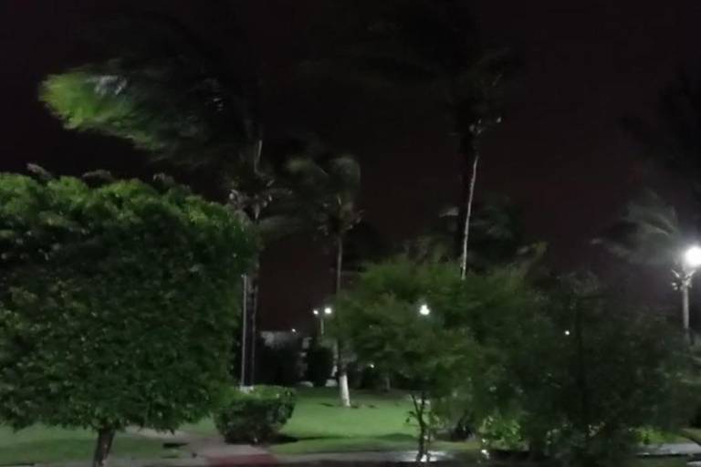 El huracán Pamela toca tierra en Estación Dimas y se resiente en Mazatlán y el sur de Sinaloa