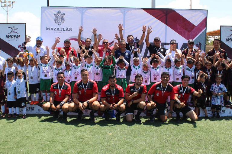Se corona Ahome en Estatal de Futbol, categoría Chupones