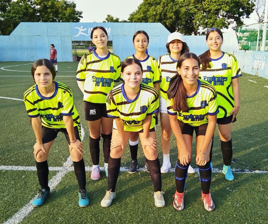 $!Prepa Vasconcelos se impone con autoridad a Colegio Remington, en la Liga Estudiantil