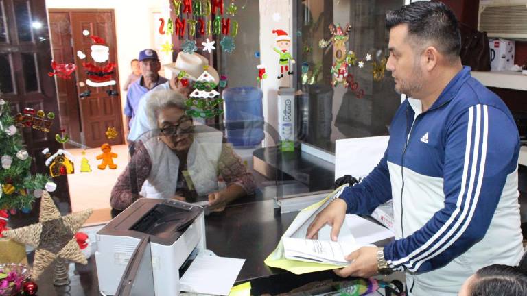 Son personas de 50 años en adelante los que han acudido puntualmente a cumplir con el pago.