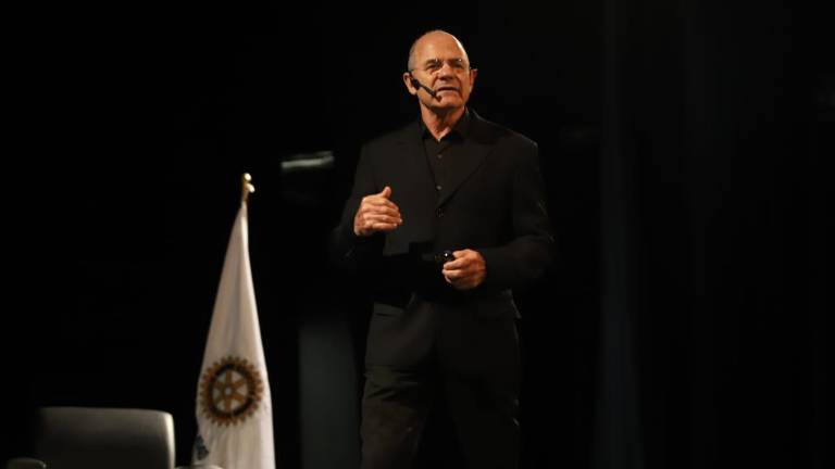 Luis Arturo Sánchez compartió en conferencia en Mazatlán valiosos consejos sobre la importancia de vivir por elección y no por obligación.