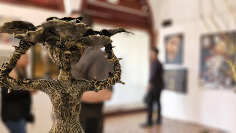 La muestra de escultura y grabado se exhibe en la Casa de la Cultura de la UAS.