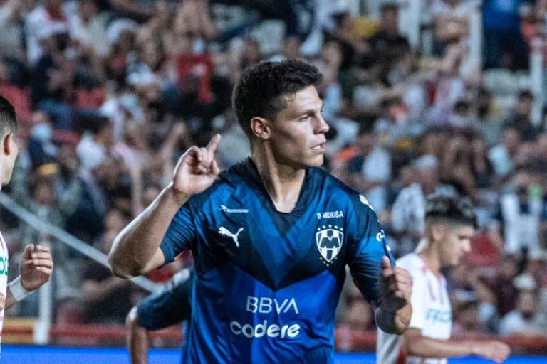 Rayados vence 2-1 al Necaxa y recupera el liderato