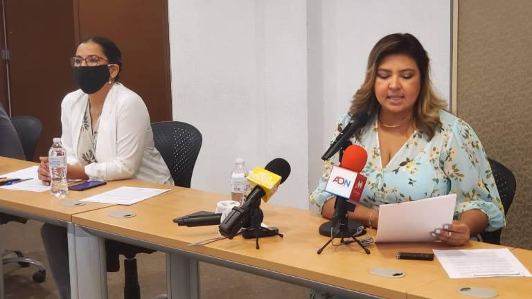 Norma Sánchez, integrante de la Red de Mujeres Anticorrupción, y Edna Fong, líder de Coparmex.