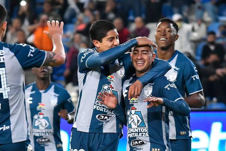 Pachuca se da un festín con Xolos